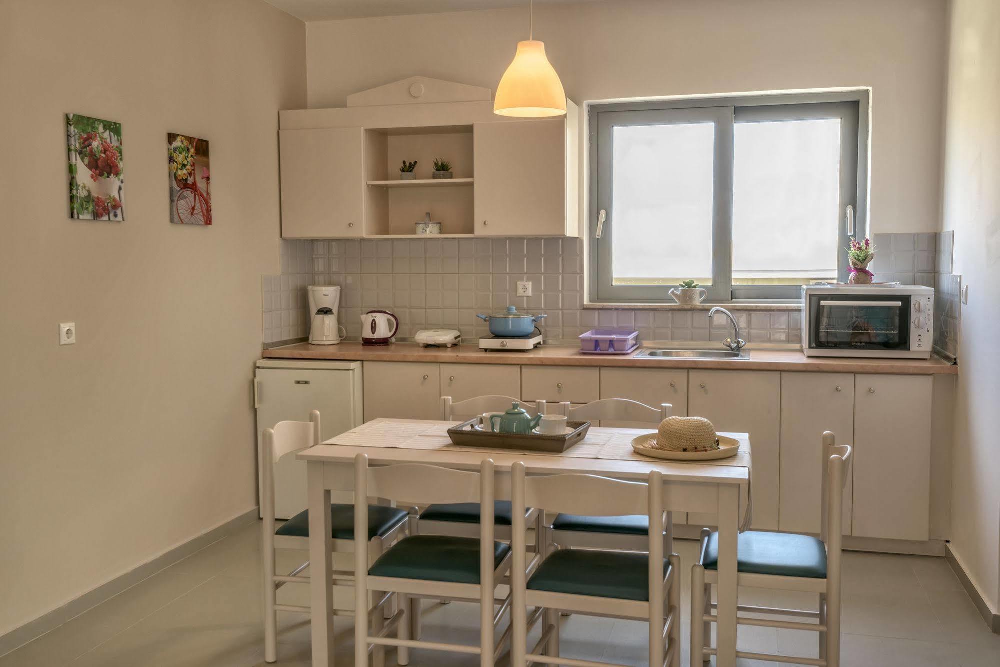 Aloe Apartments Rethymno  ภายนอก รูปภาพ