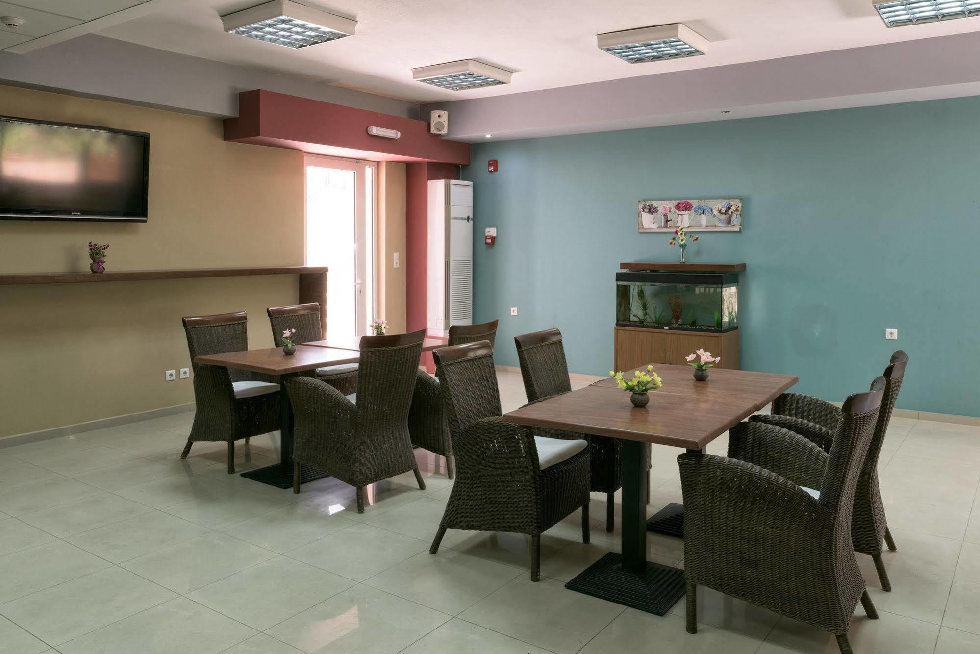 Aloe Apartments Rethymno  ภายนอก รูปภาพ